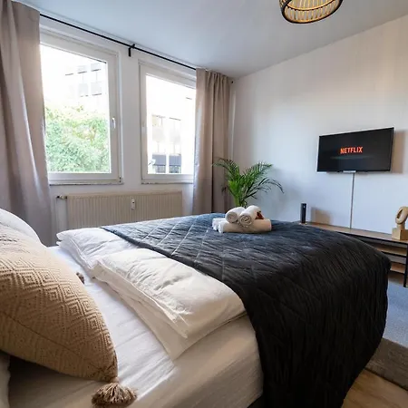 Zentral & Modern Nahe Hauptbahnhof Mit Privatparkplatz & Schnellem Wlan Apartment Essen Exterior photo